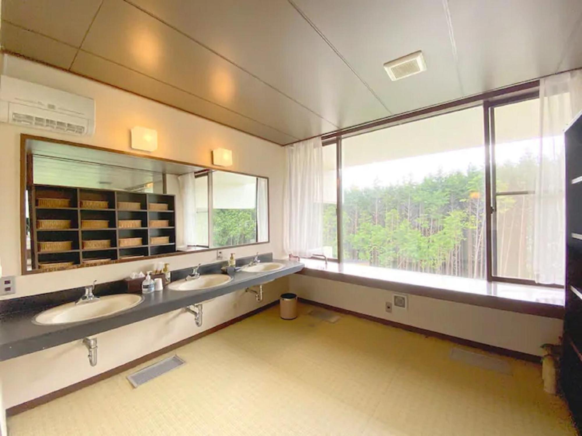 Fuji Yamanakako Resort Hotel - Vacation Stay 03089V Экстерьер фото